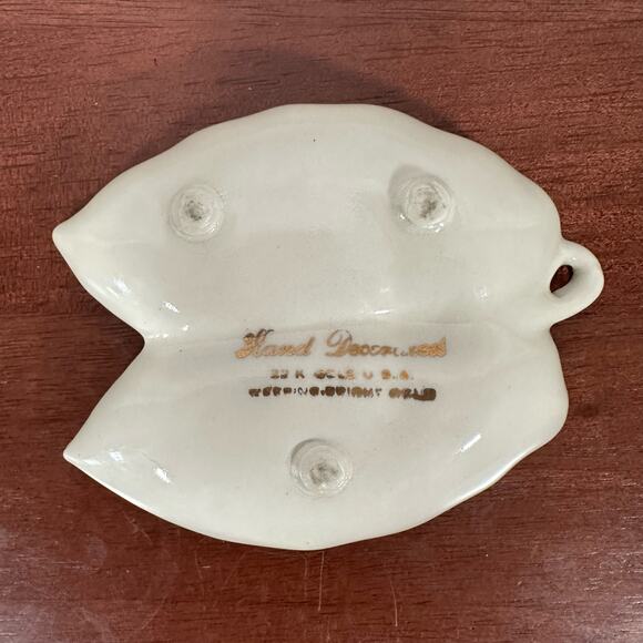 3/$20 Weeping Bright Vintage 22K Gold Hand Decorated Leaf Trinket Jewelry Dish - Picture 6 of 9